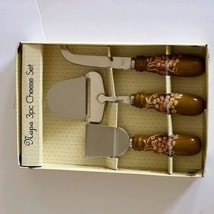 Cheese cutting knives